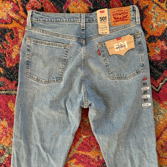 NWT Levi’s | Women’s Light Blue Denim Classic Original 501 Buttonfly Jeans sz 30 - Picture 5 of 16